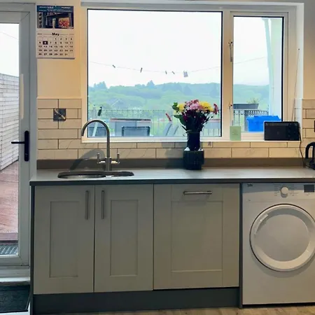 White Heather - 5 Bedroom House Holiday home *