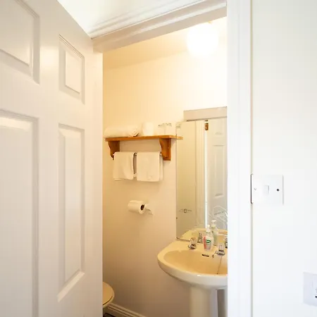 Holiday home White Heather - 5 Bedroom House Clifden